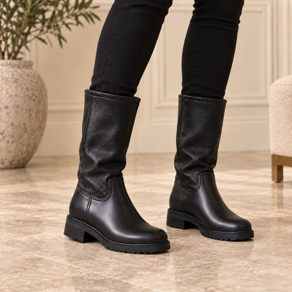 Stuart Weitzman Charli Black Lug Boots Black 9 M Leather Combat Quiet Luxury